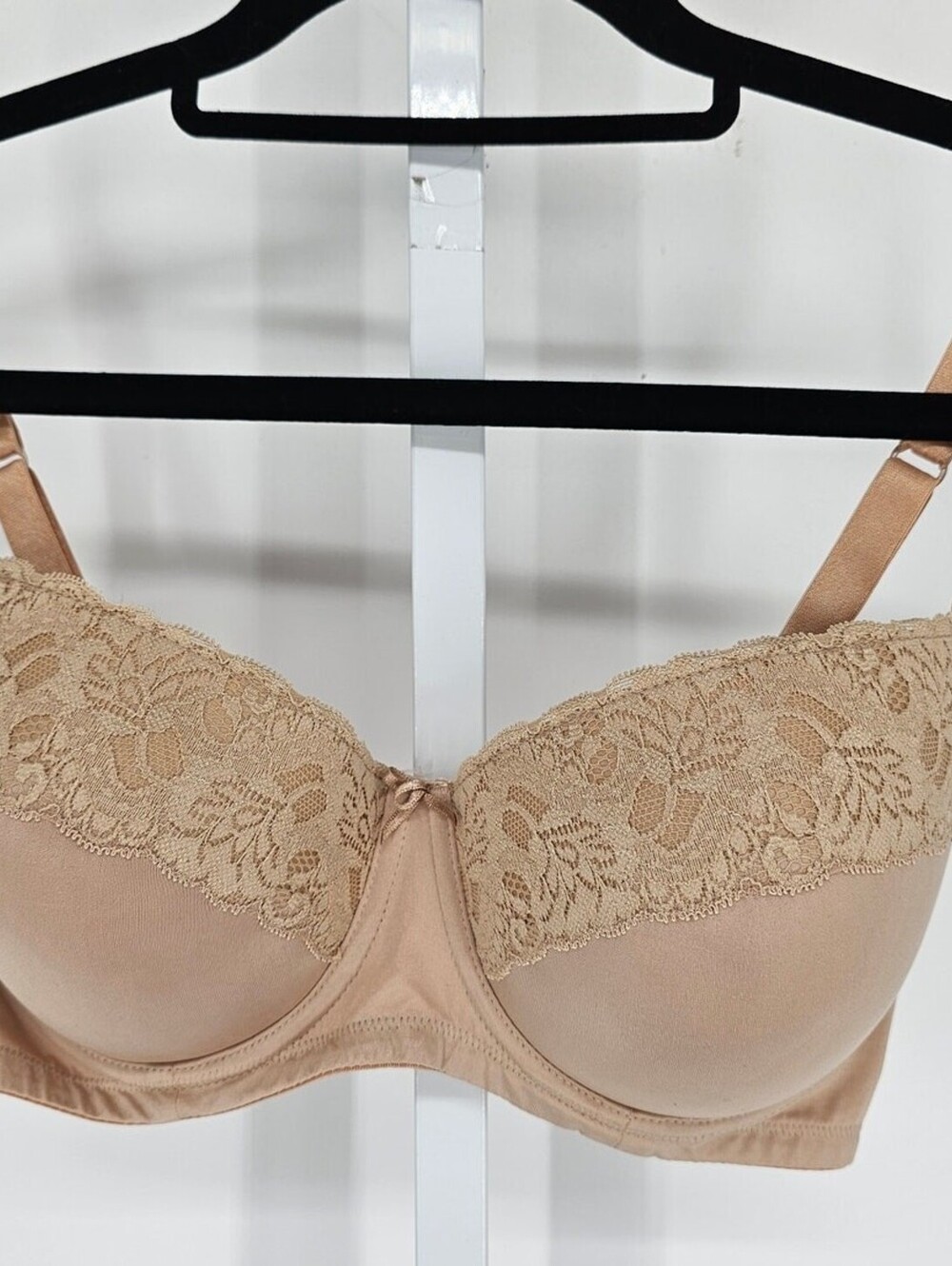 Jones New York Womens Sz 38C Lightly Padded Classic T Shirt Bra Beige Lace